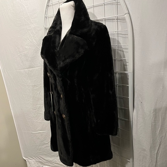 Rare Vintage 60’s. Un-Fur. Never worn. Black Double-Breasted Women's Mini Coat - Picture 2 of 10